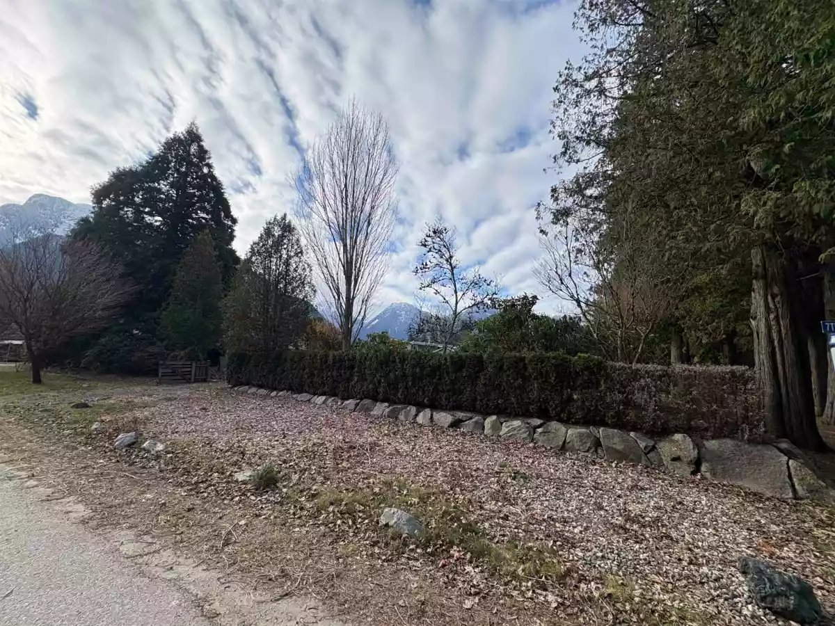 Guest Bathroom Photo of 689 Hazel Street, Hope, BC