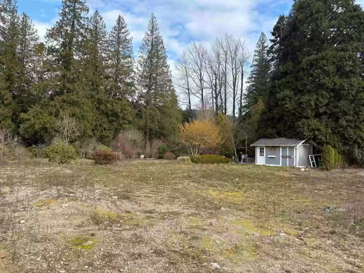 Kitchen Island Photo of 689 Hazel Street, Hope, BC