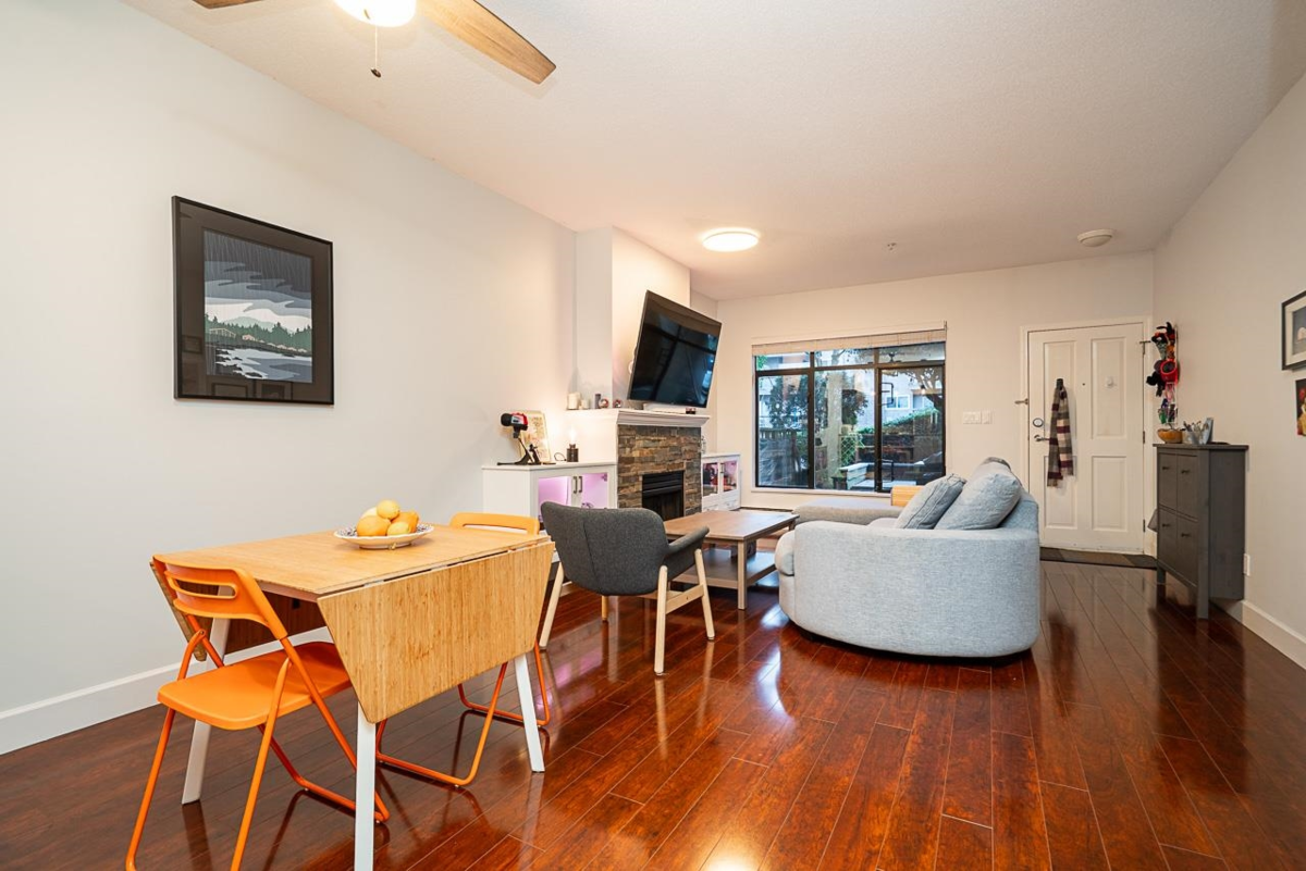 Kitchen Island Photo of 7 221 Ash Street, New Westminster, BC