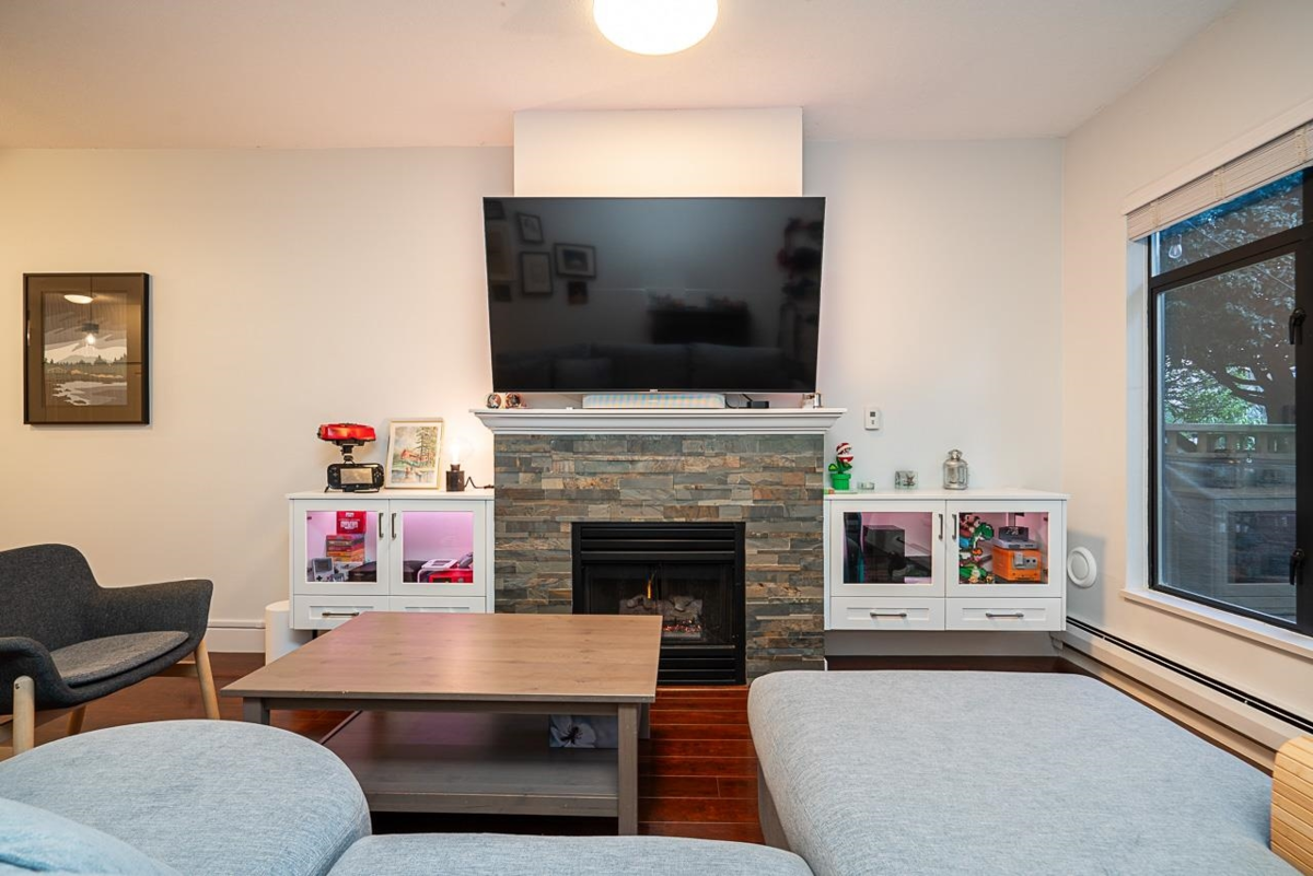 Primary Bathroom Photo of 7 221 Ash Street, New Westminster, BC