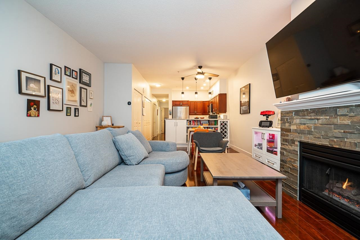 Primary Bedroom Photo of 7 221 Ash Street, New Westminster, BC