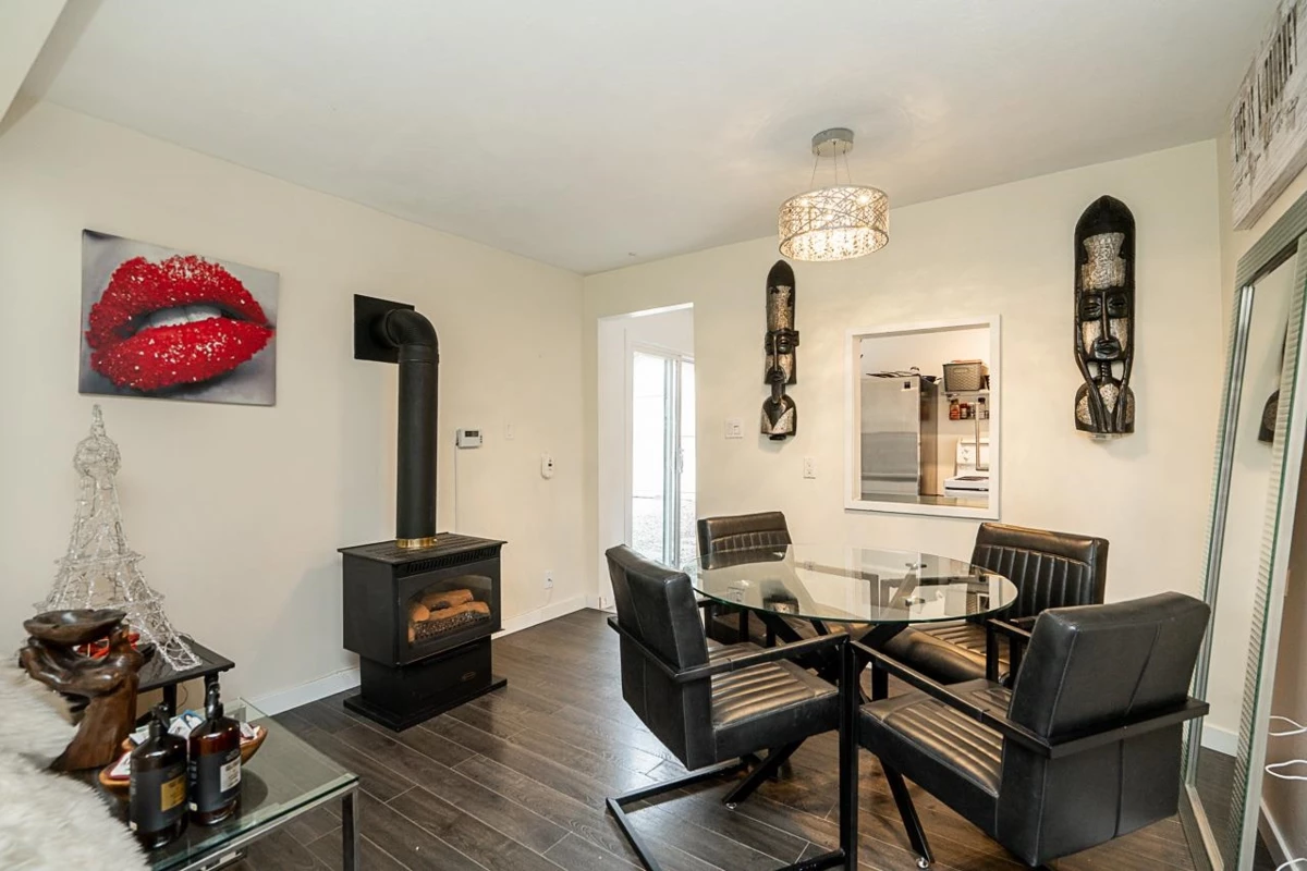 Breakfast Nook Photo of 3742 204 Street, Langley, BC