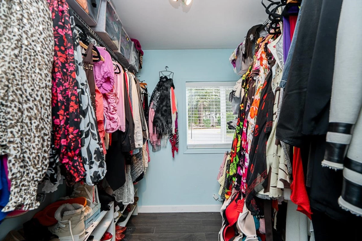 Laundry Room Photo of 3742 204 Street, Langley, BC