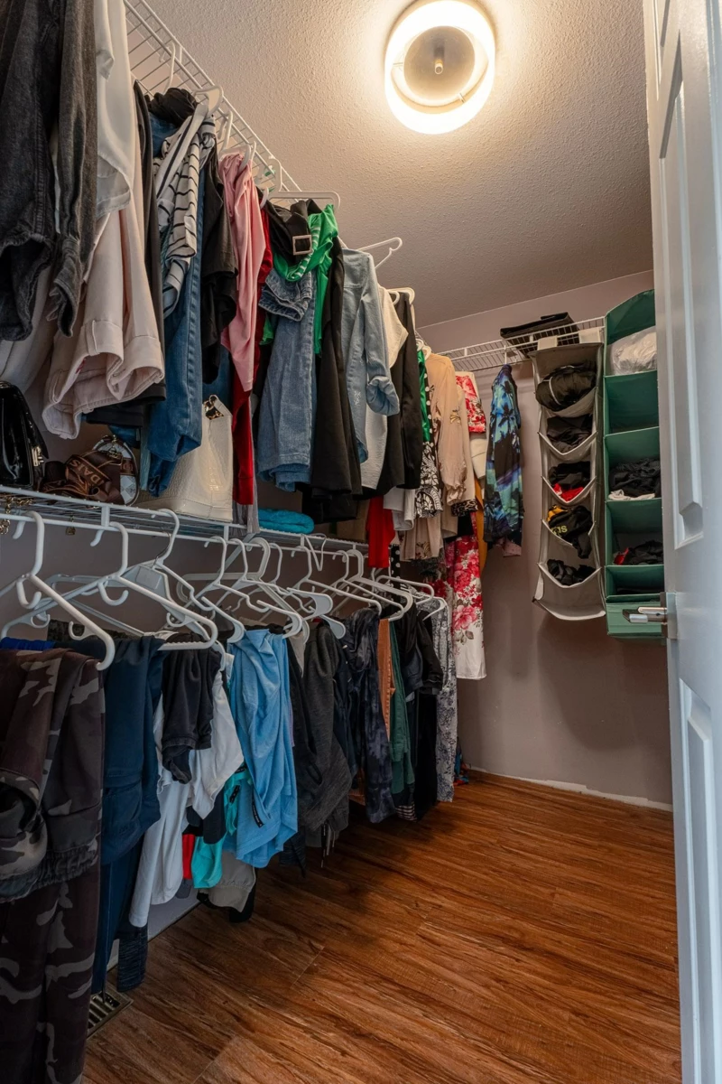 Kitchen Island Photo of 8843 Wooler Terrace, Mission, BC