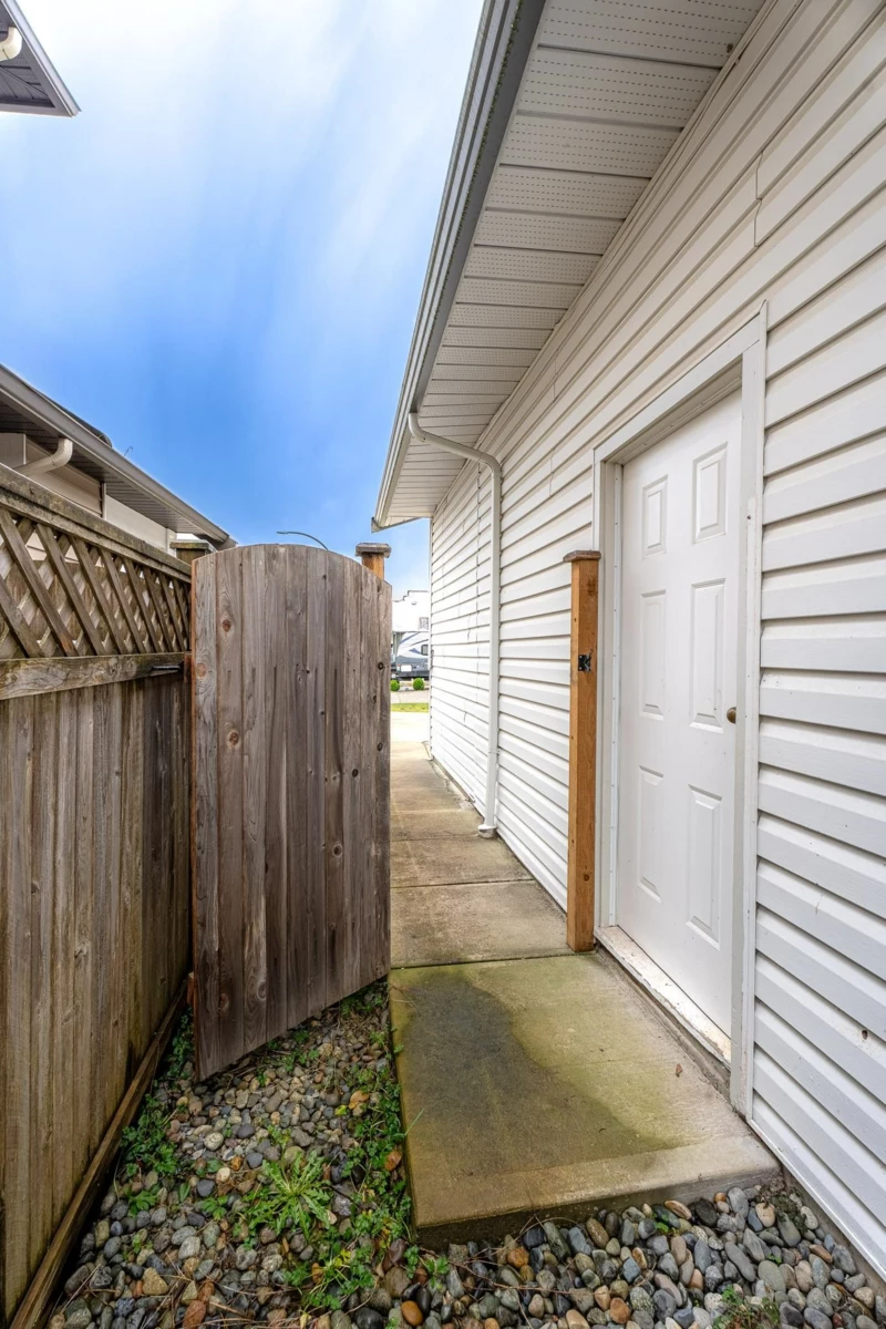Swimming Pool Photo of 8843 Wooler Terrace, Mission, BC
