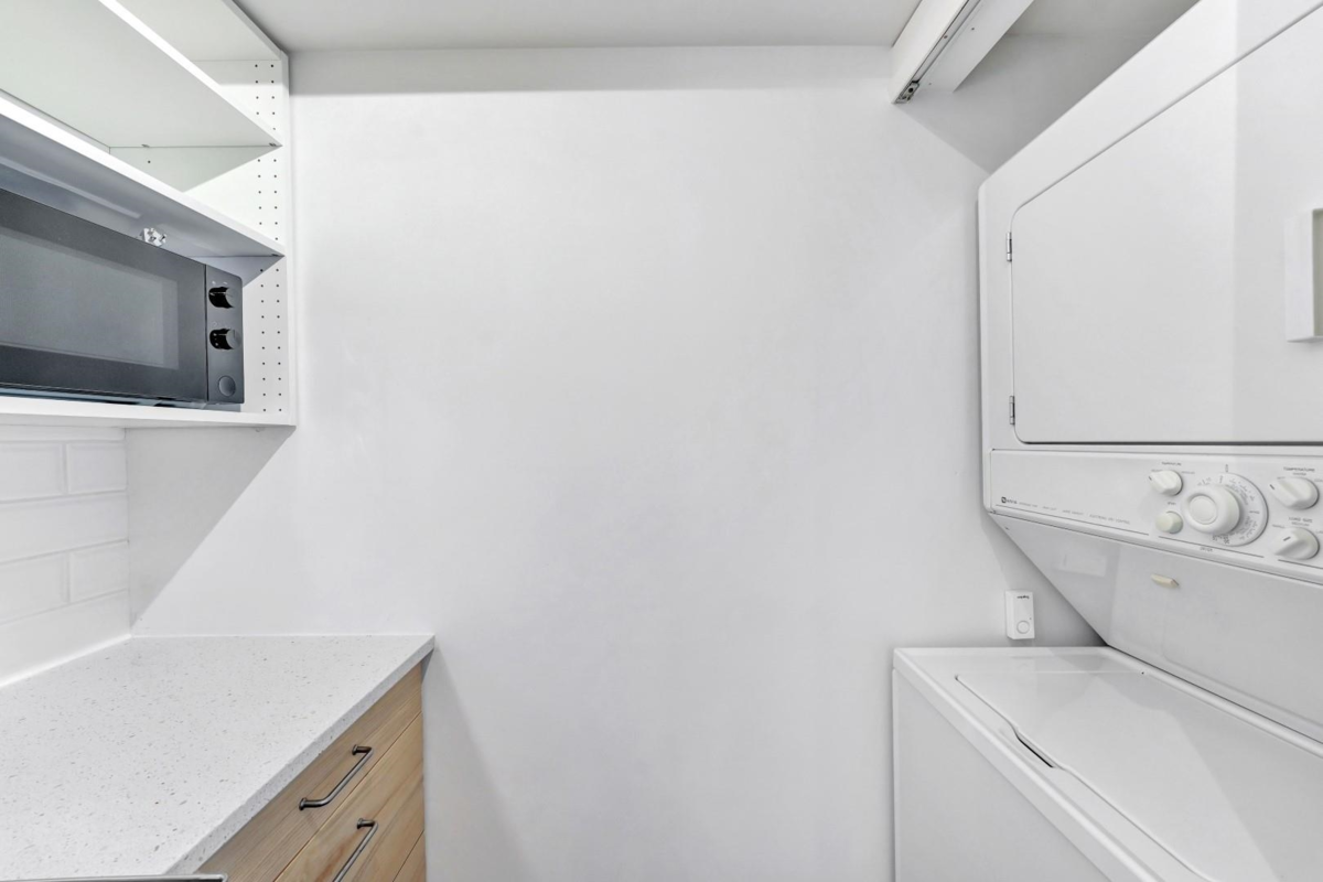 Kitchen Photo of 803 9830 Whalley Boulevard, Surrey, BC