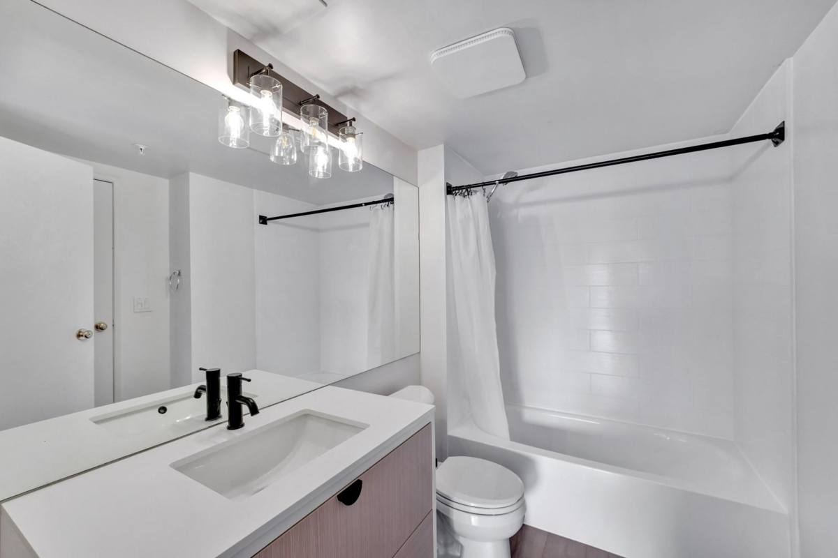 Loft / Bonus Room Photo of 803 9830 Whalley Boulevard, Surrey, BC