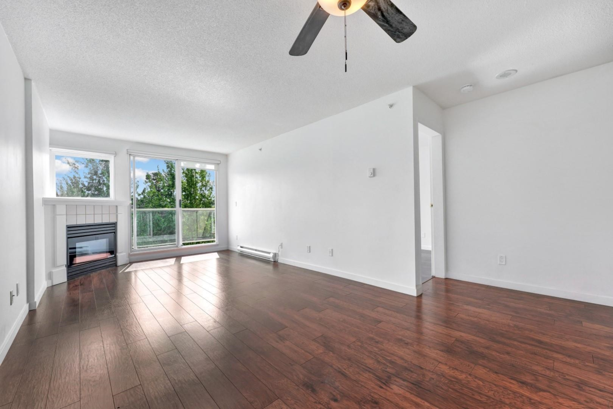 Primary Bedroom Photo of 803 9830 Whalley Boulevard, Surrey, BC
