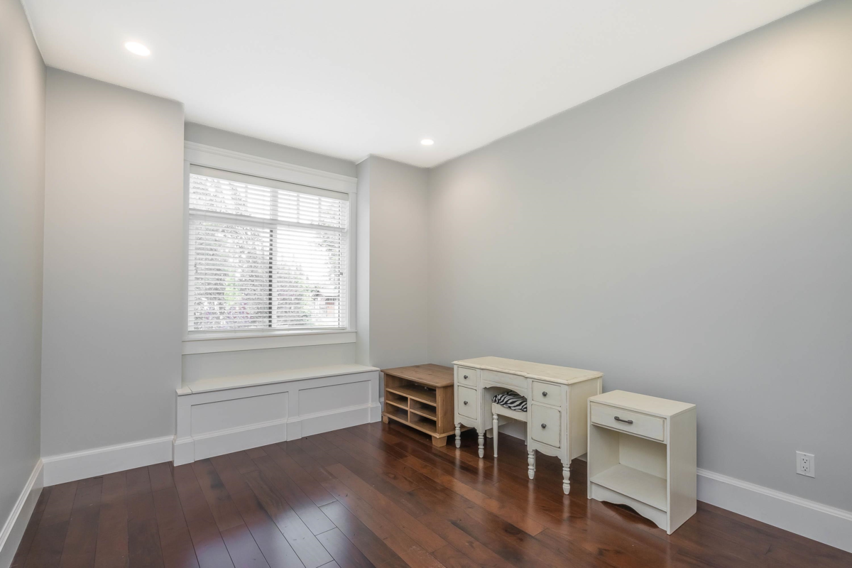 Basement Recreation Room Photo of 23716 46b Avenue, Langley, BC