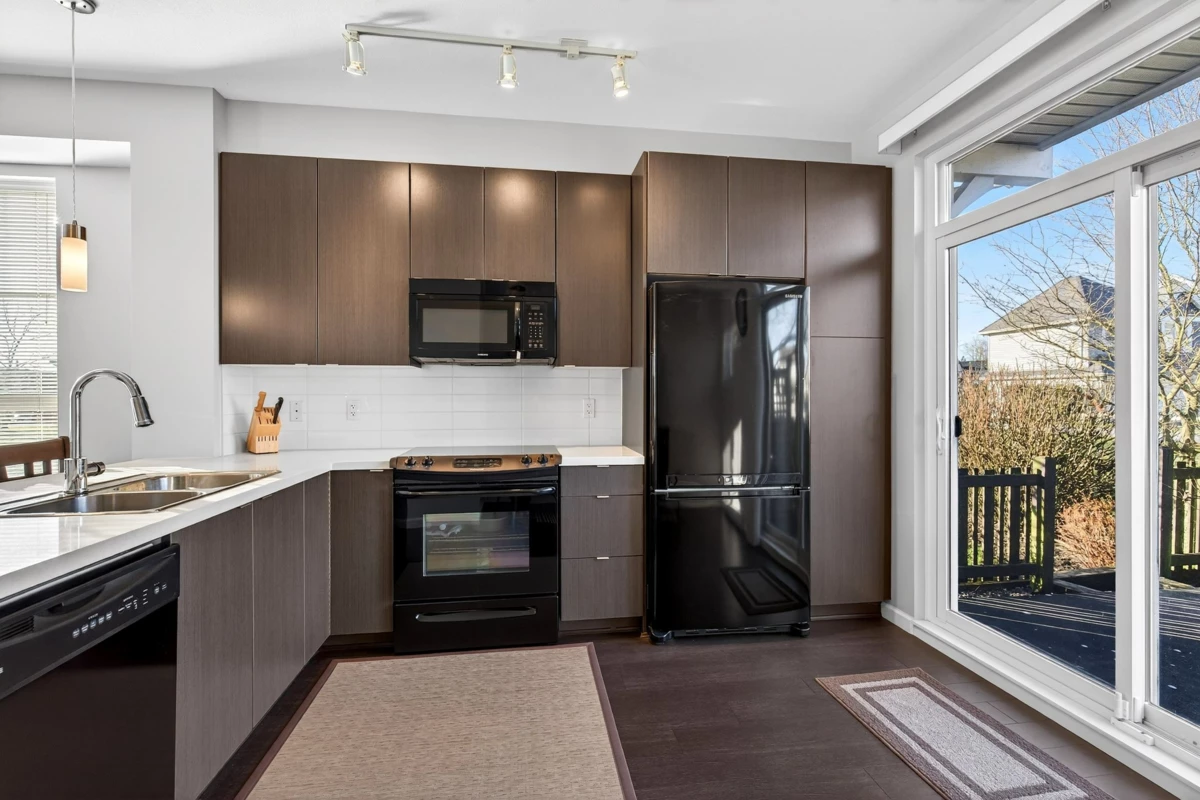 Breakfast Nook Photo of 66 19505 68a Avenue, Surrey, BC