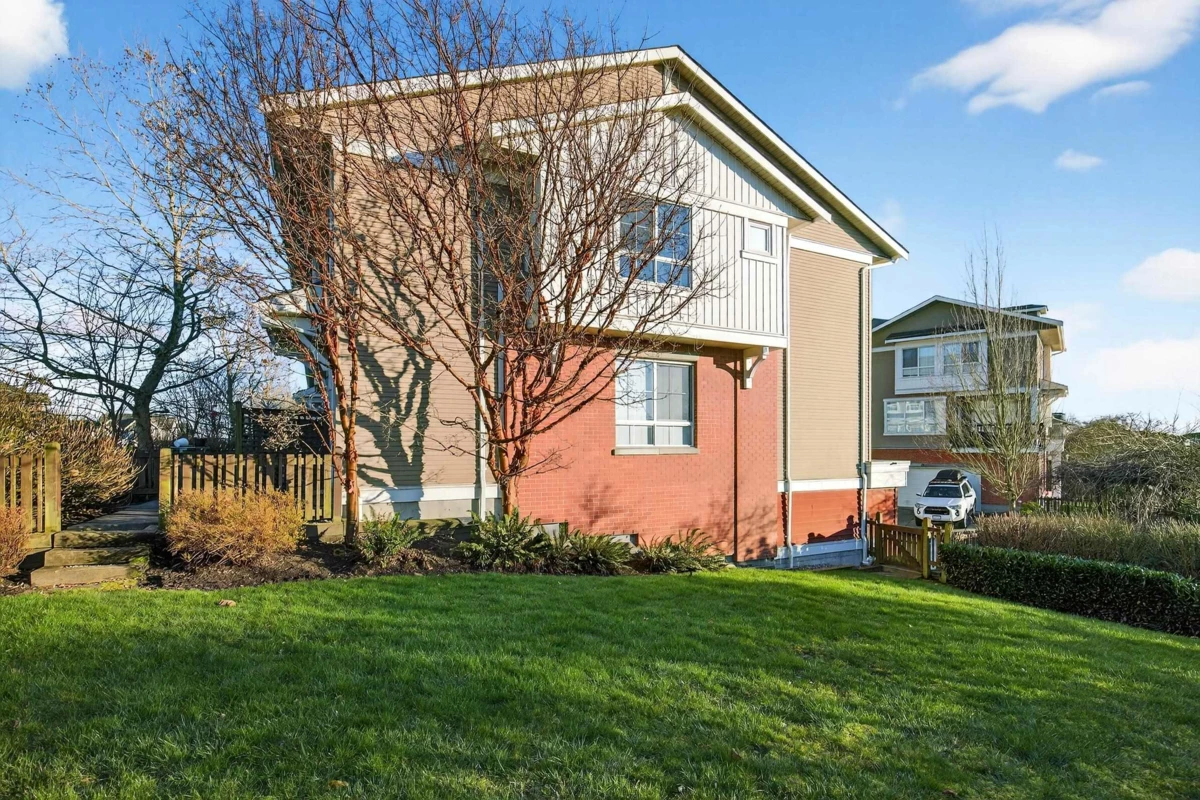 Outdoor Deck Photo of 66 19505 68a Avenue, Surrey, BC