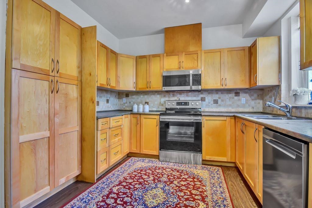 Breakfast Nook Photo of 48 11860 River Road Road, Surrey, BC