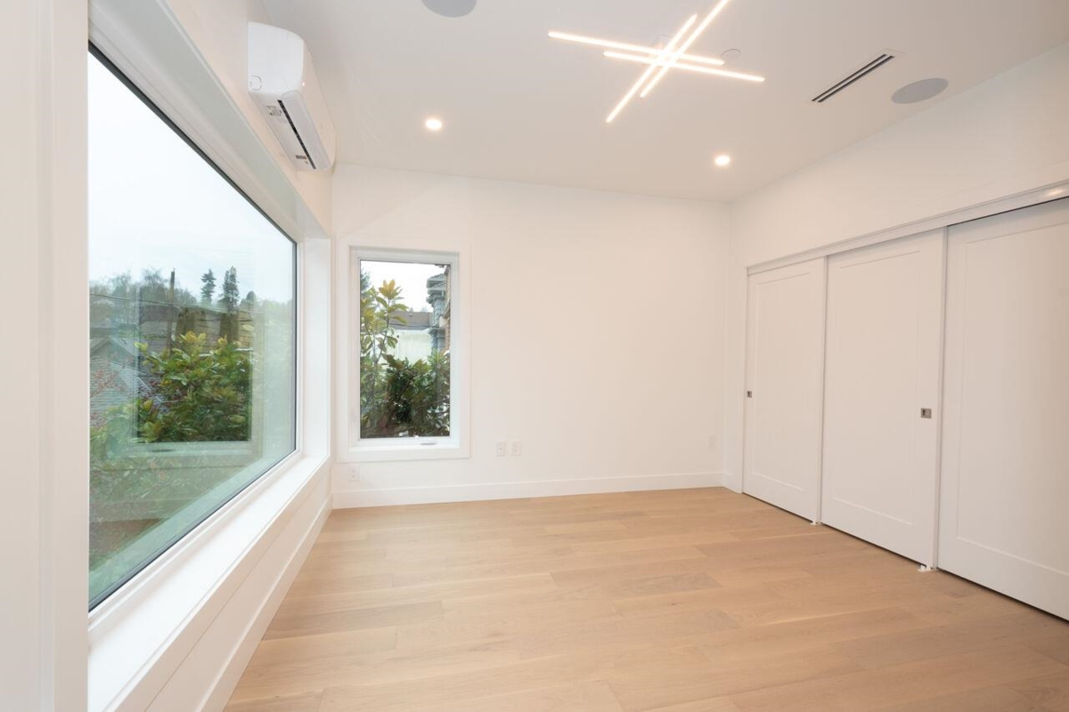 Basement Recreation Room Photo of 4424 W 4th Avenue, Vancouver, BC