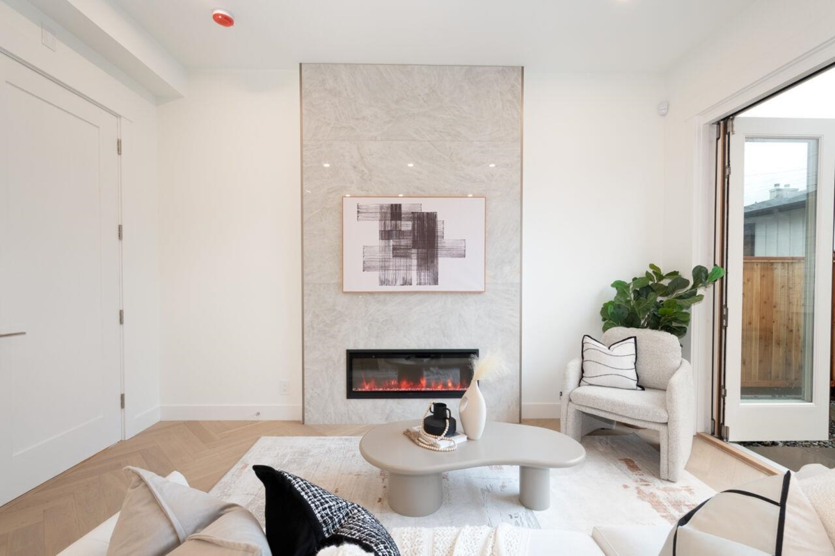 Primary Bedroom Photo of 4424 W 4th Avenue, Vancouver, BC