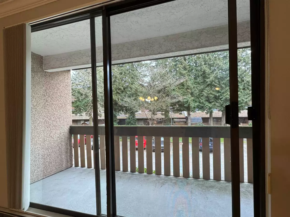 Breakfast Nook Photo of 103 8640 Citation Drive, Richmond, BC