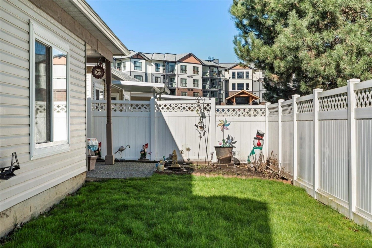 Basement Recreation Room Photo of 114 8485 Young Road, Chilliwack, BC