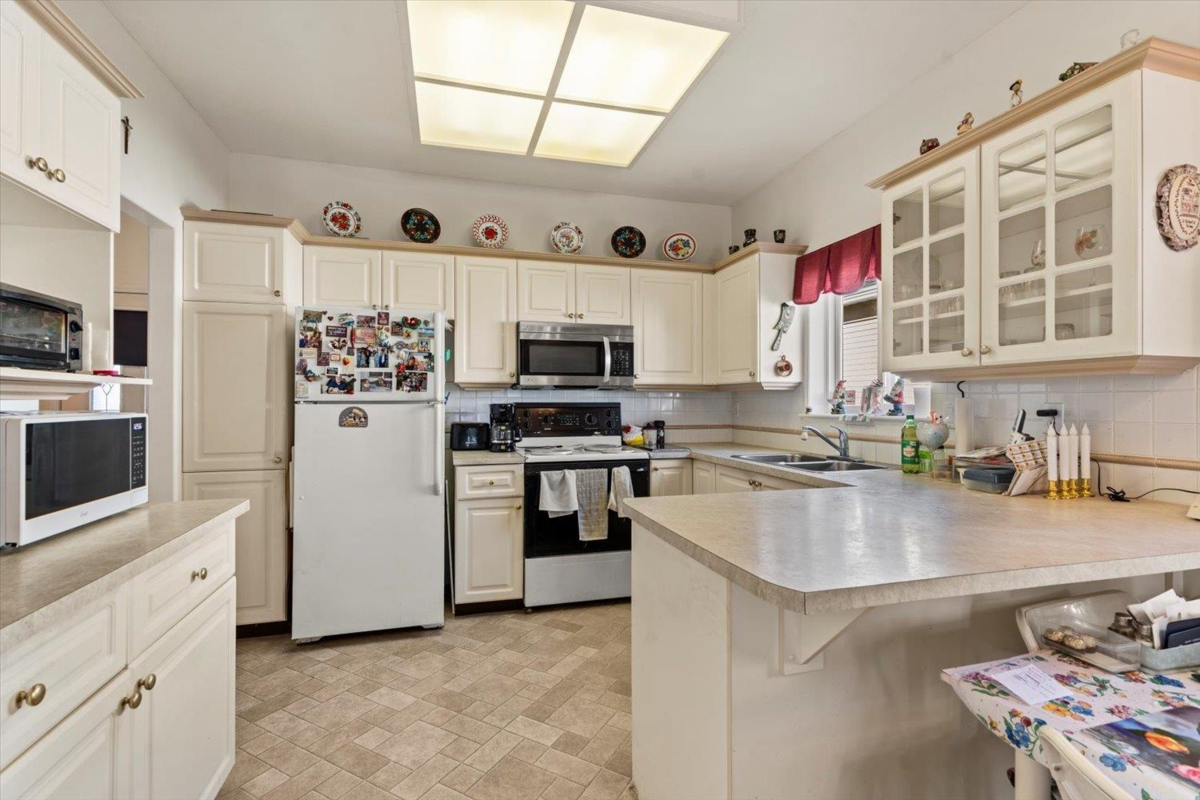 Living Room Photo of 114 8485 Young Road, Chilliwack, BC