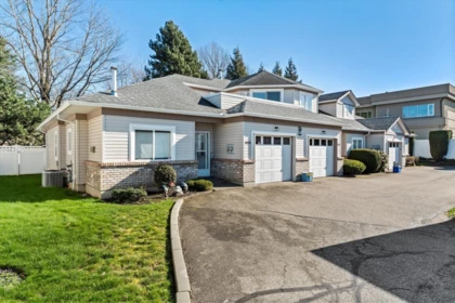 114 8485 Young Road, Chilliwack, BC, Chilliwack — Townhouse for sale