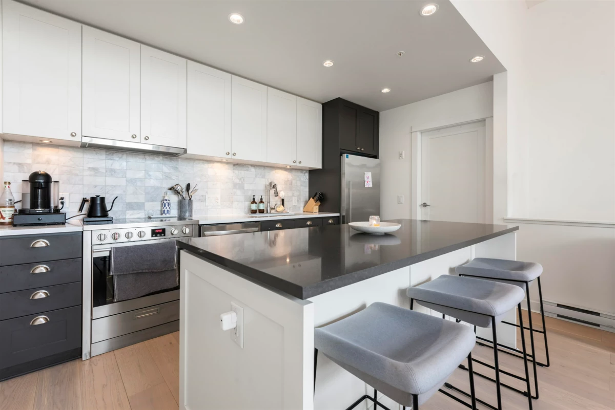 Breakfast Nook Photo of 3429 Porter Street, Vancouver, BC