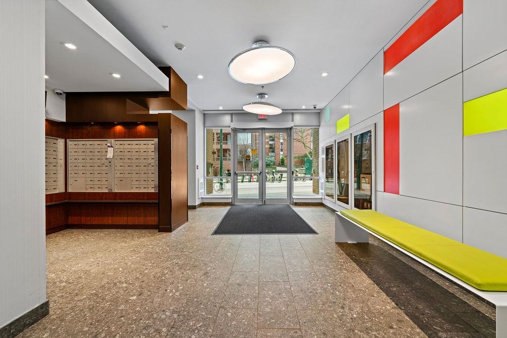 Entry Foyer Photo of 1106 1308 Hornby Street, Vancouver, BC