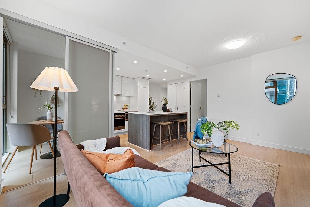 Kitchen Photo of 1106 1308 Hornby Street, Vancouver, BC