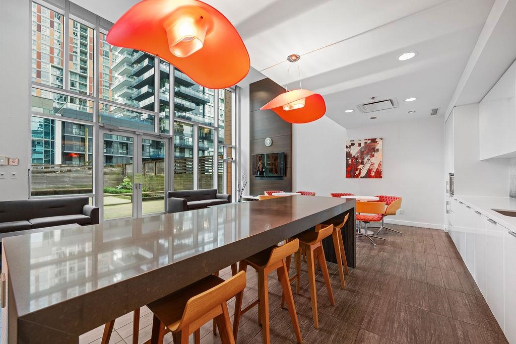 Loft / Bonus Room Photo of 1106 1308 Hornby Street, Vancouver, BC