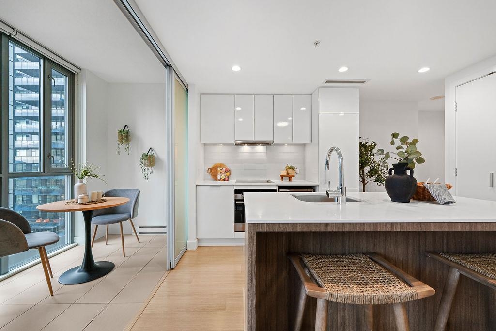 Pantry Photo of 1106 1308 Hornby Street, Vancouver, BC