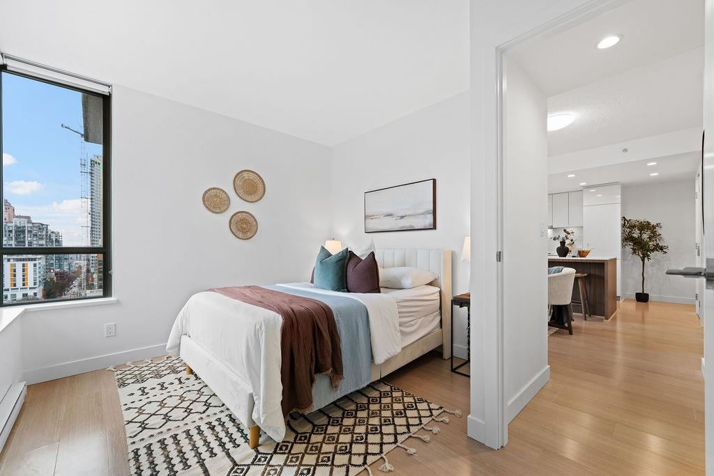 Walk-In Closet Photo of 1106 1308 Hornby Street, Vancouver, BC