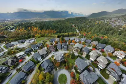 40874 The Crescent, Squamish, BC, Squamish — Single Family Residence for sale