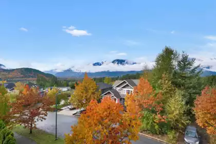 Front Yard Photo of 40874 The Crescent, Squamish, BC