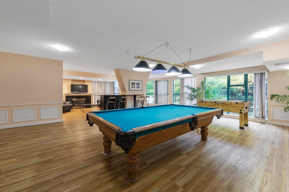 Dining Area Photo of 2010 939 Homer Street, Vancouver, BC