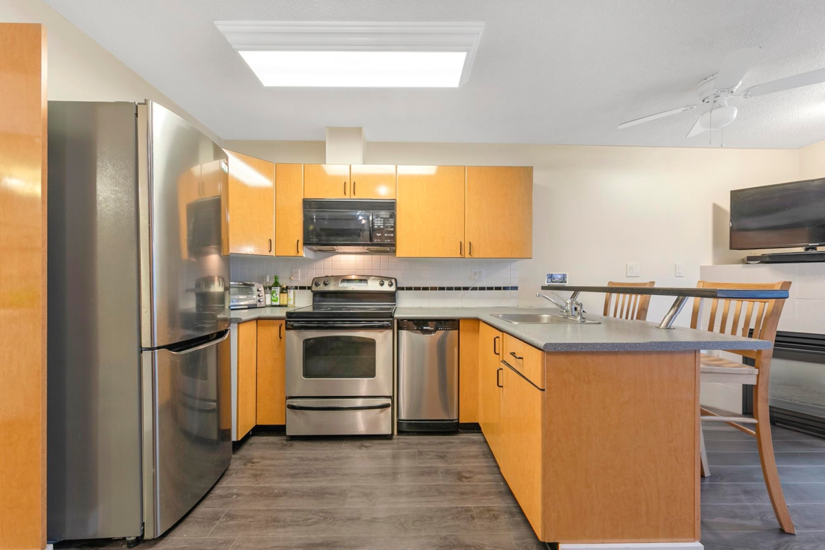 Pantry Photo of 2010 939 Homer Street, Vancouver, BC