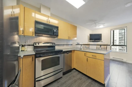 2010 939 Homer Street, Vancouver, BC