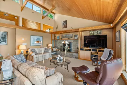 Breakfast Nook Photo of 4266 Orca Road, Garden Bay, BC