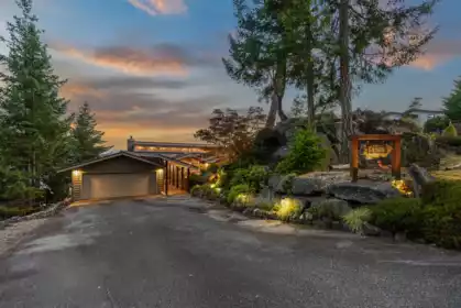 4266 Orca Road, Garden Bay, BC, Pender Harbour Egmont — 3 bed single family residence for sale