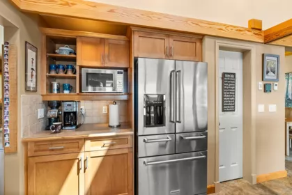 Walk-In Closet Photo of 4266 Orca Road, Garden Bay, BC
