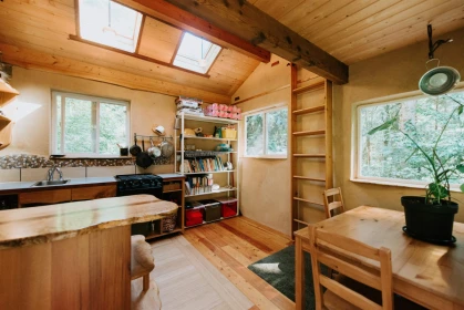 Breakfast Nook Photo of 981 Conrad Road, Roberts Creek, BC