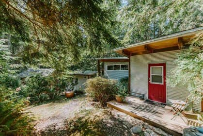 Office / Den Photo of 981 Conrad Road, Roberts Creek, BC