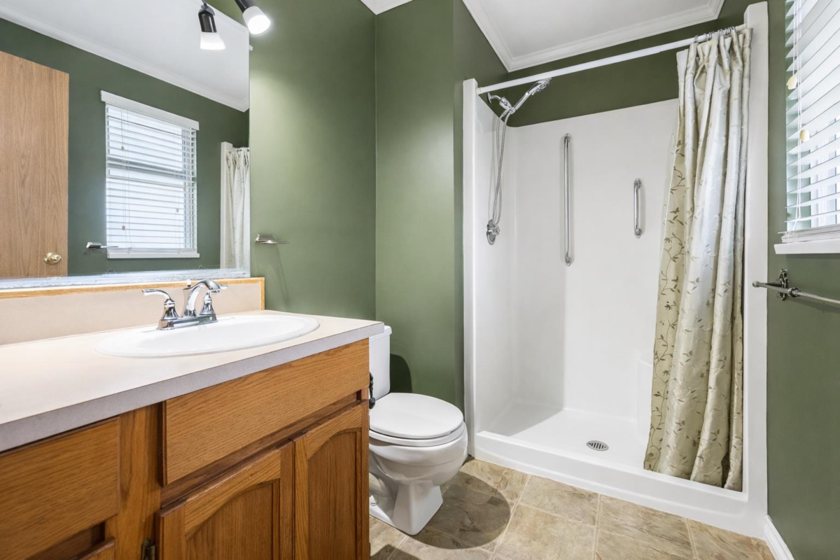 Basement Recreation Room Photo of 7575 Diamond Crescent, Chilliwack, BC