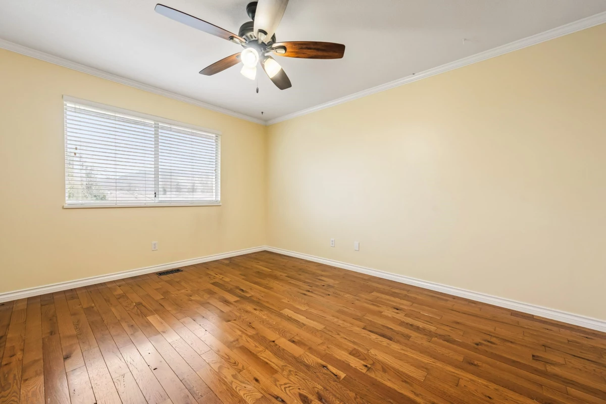 Kitchen Island Photo of 7575 Diamond Crescent, Chilliwack, BC