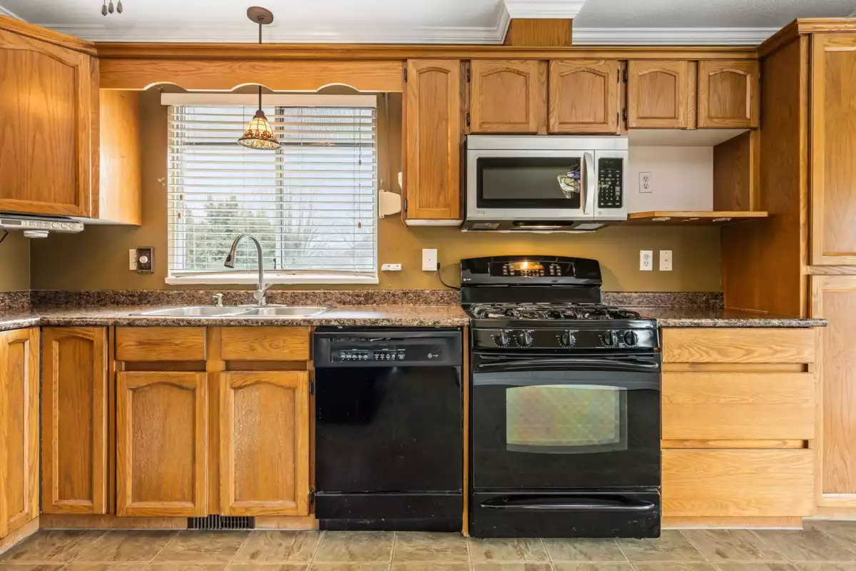 Pantry Photo of 7575 Diamond Crescent, Chilliwack, BC