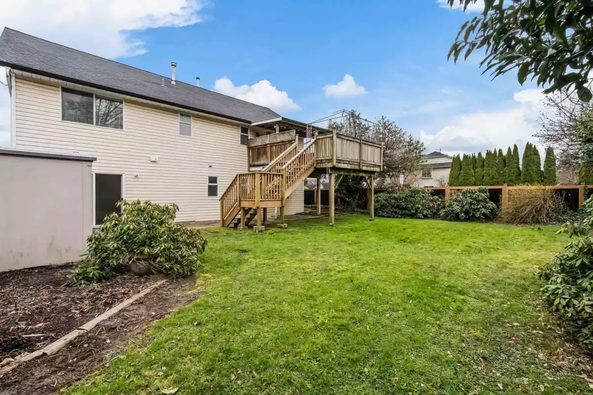 Swimming Pool Photo of 7575 Diamond Crescent, Chilliwack, BC