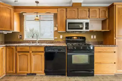 Pantry Photo of 7575 Diamond Crescent, Chilliwack, BC