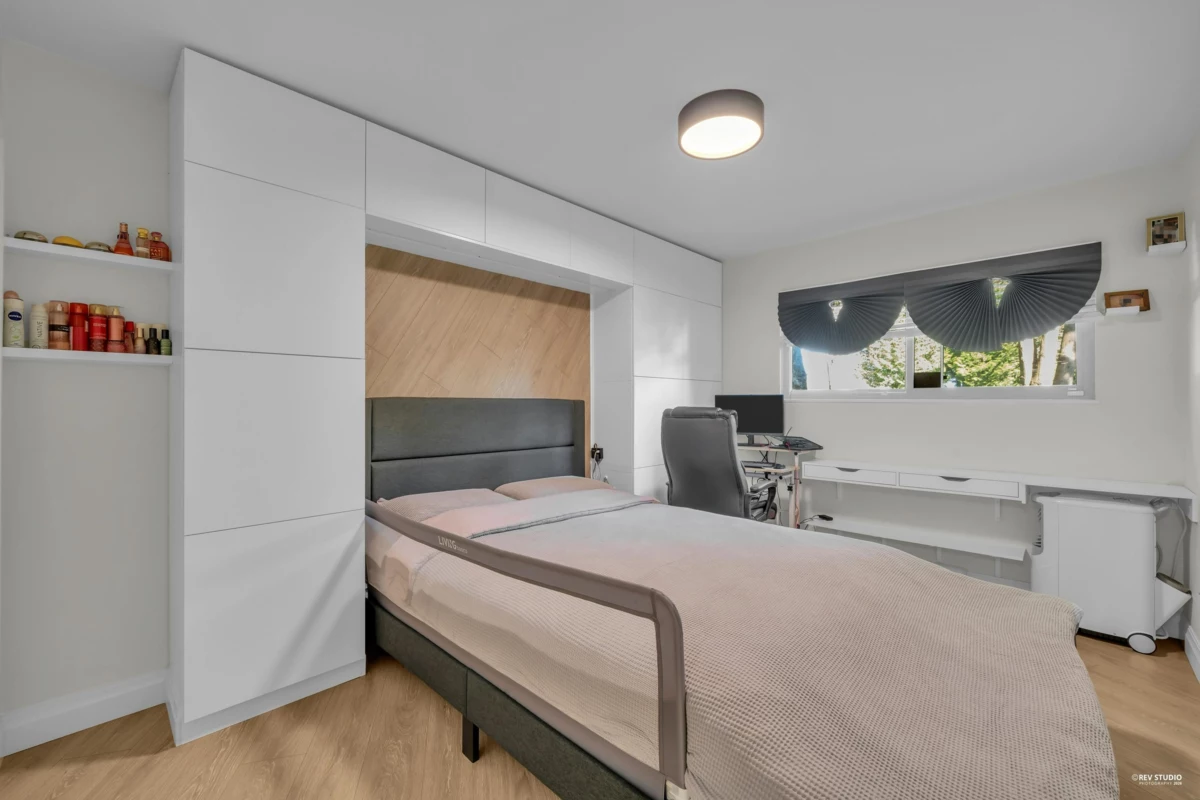 Bedroom 2 Photo of 14826 Holly Park Lane, Surrey, BC