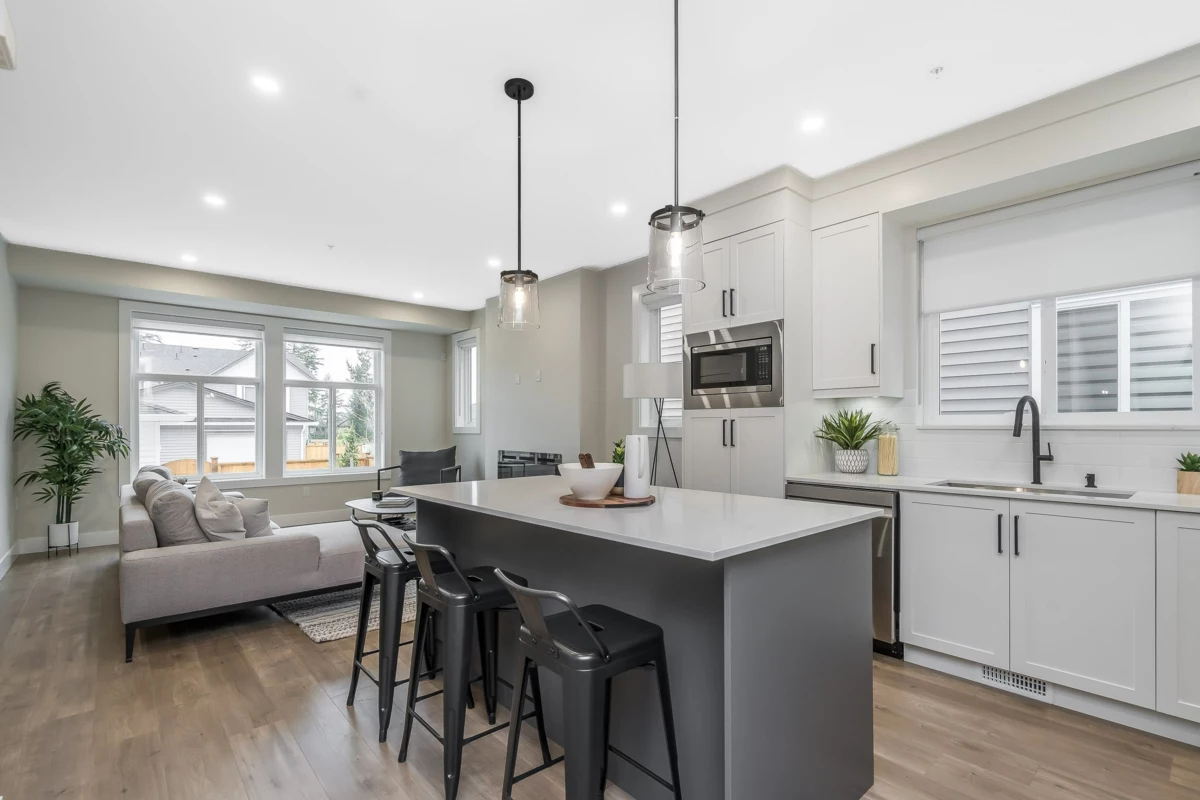 Kitchen Photo of 20517 76 Avenue, Langley, BC