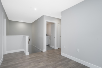 Entry Foyer Photo of 20517 76 Avenue, Langley, BC