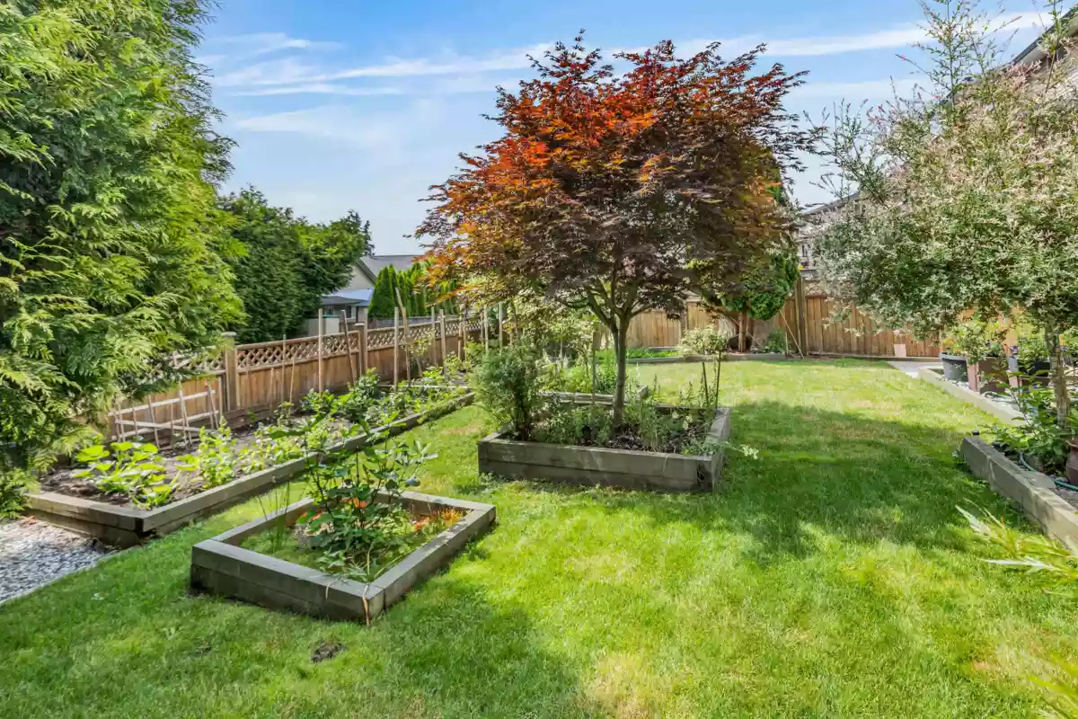 Hot Tub / Spa Photo of 11728 Creekside Street, Maple Ridge, BC