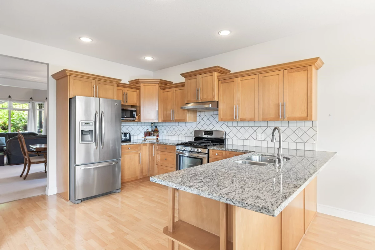 Kitchen Island Photo of 11728 Creekside Street, Maple Ridge, BC