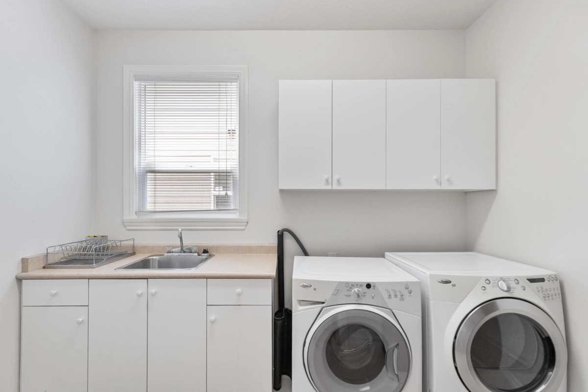 Powder Room Photo of 11728 Creekside Street, Maple Ridge, BC