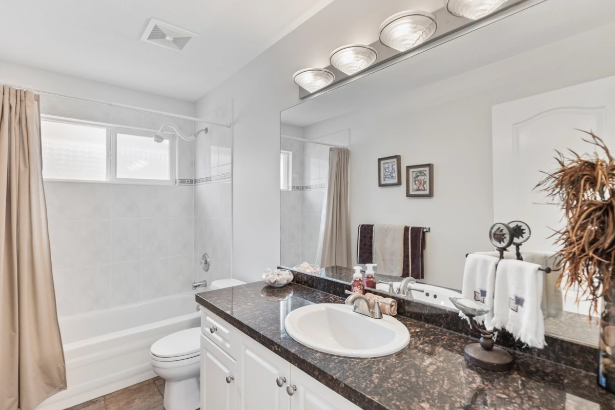 Staircase Photo of 11728 Creekside Street, Maple Ridge, BC